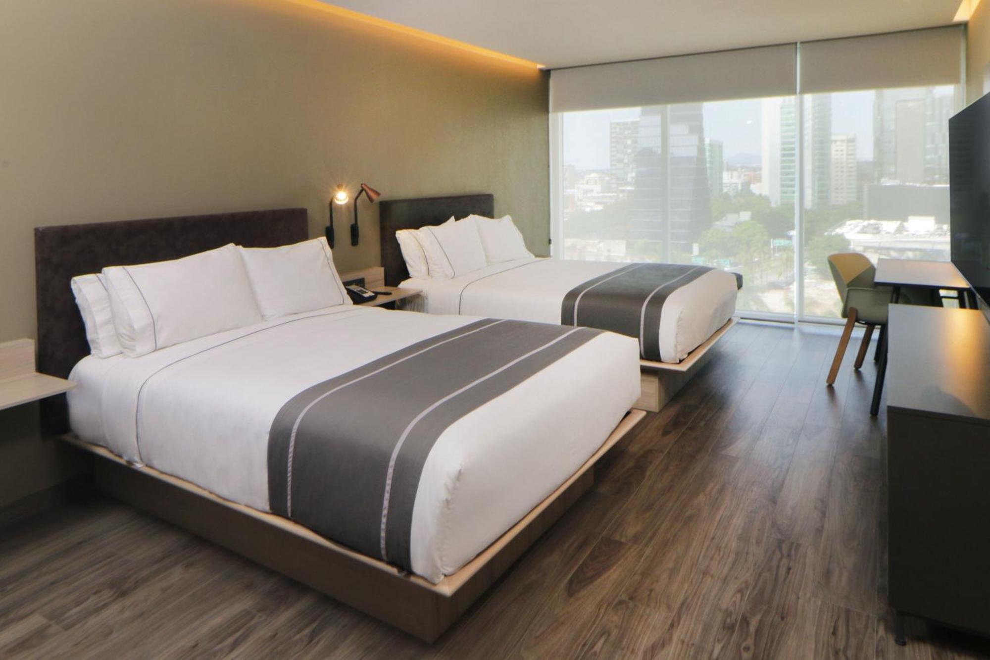 City Express Plus By Marriott Guadalajara Providencia Екстер'єр фото