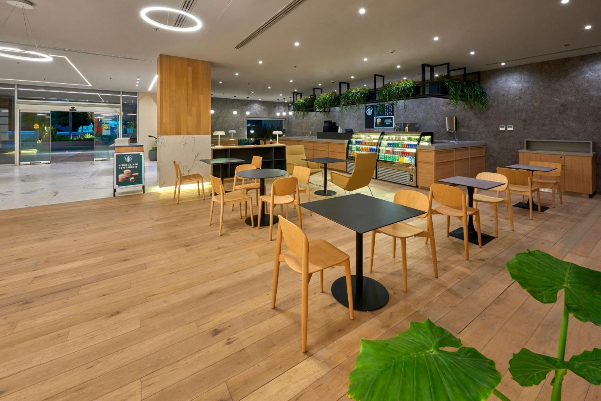 City Express Plus By Marriott Guadalajara Providencia Екстер'єр фото