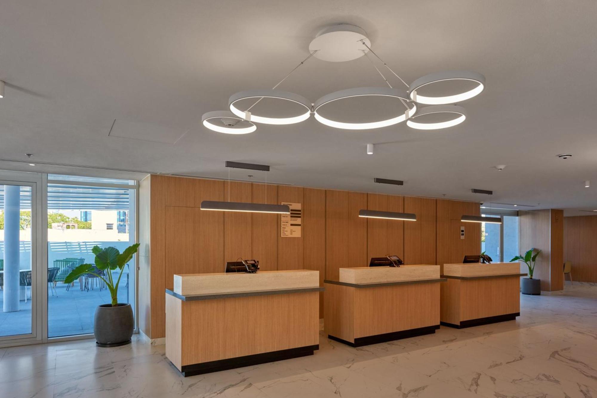 City Express Plus By Marriott Guadalajara Providencia Екстер'єр фото