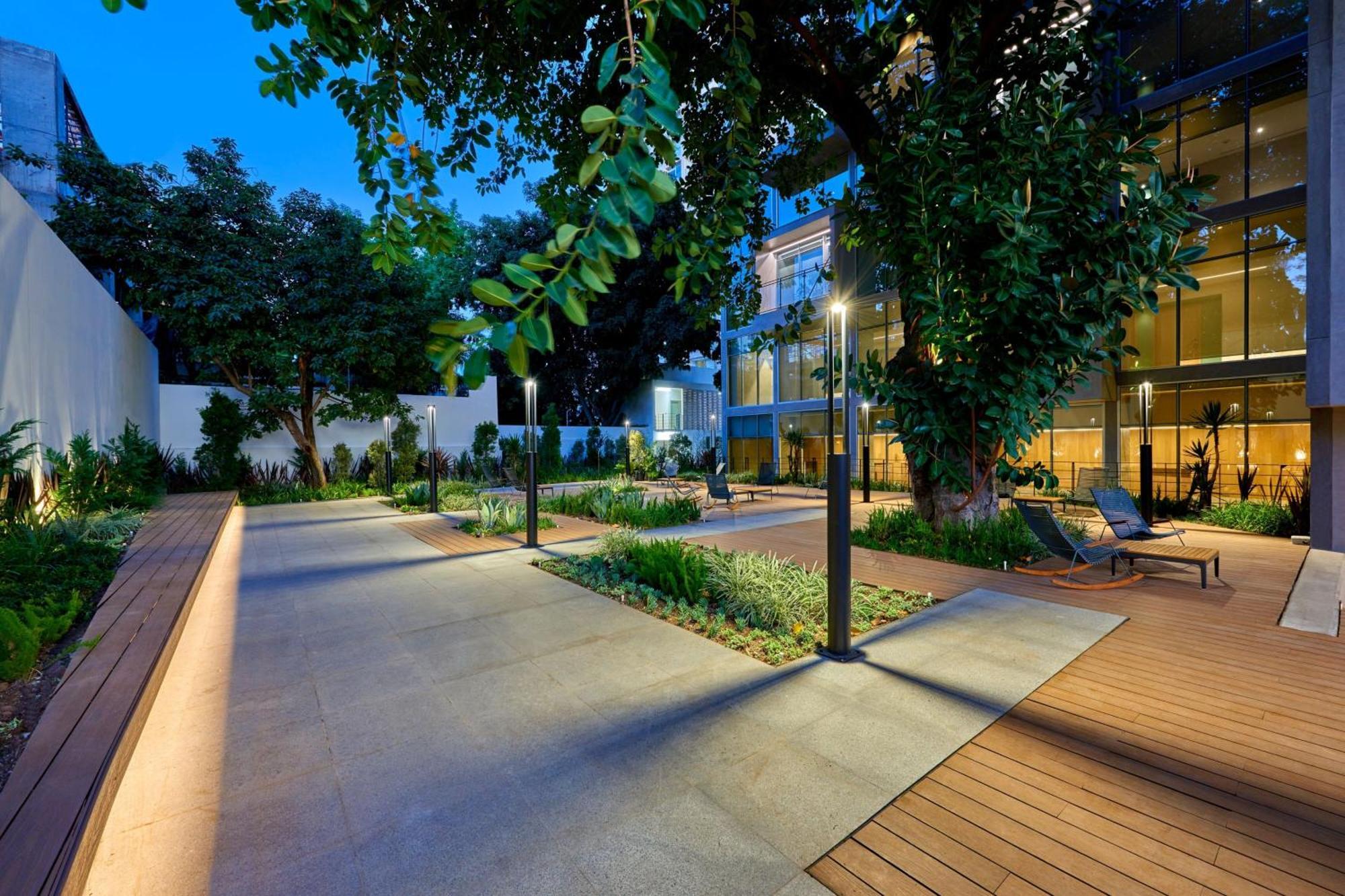City Express Plus By Marriott Guadalajara Providencia Екстер'єр фото