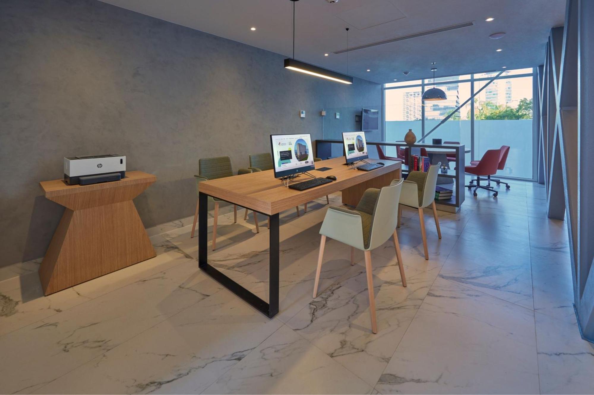 City Express Plus By Marriott Guadalajara Providencia Екстер'єр фото