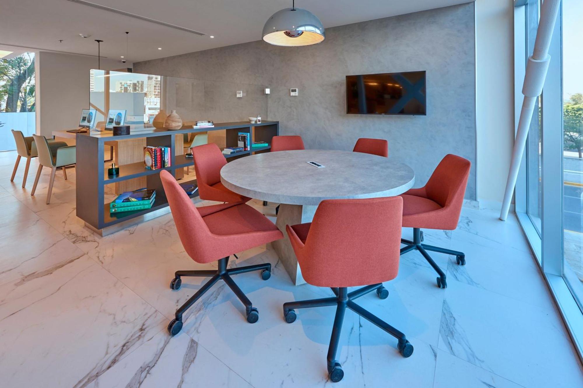 City Express Plus By Marriott Guadalajara Providencia Екстер'єр фото