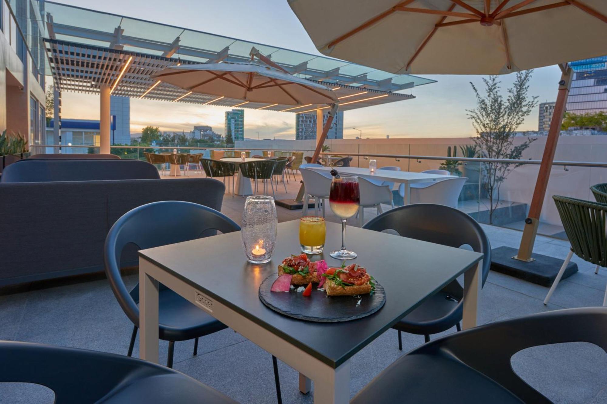 City Express Plus By Marriott Guadalajara Providencia Екстер'єр фото