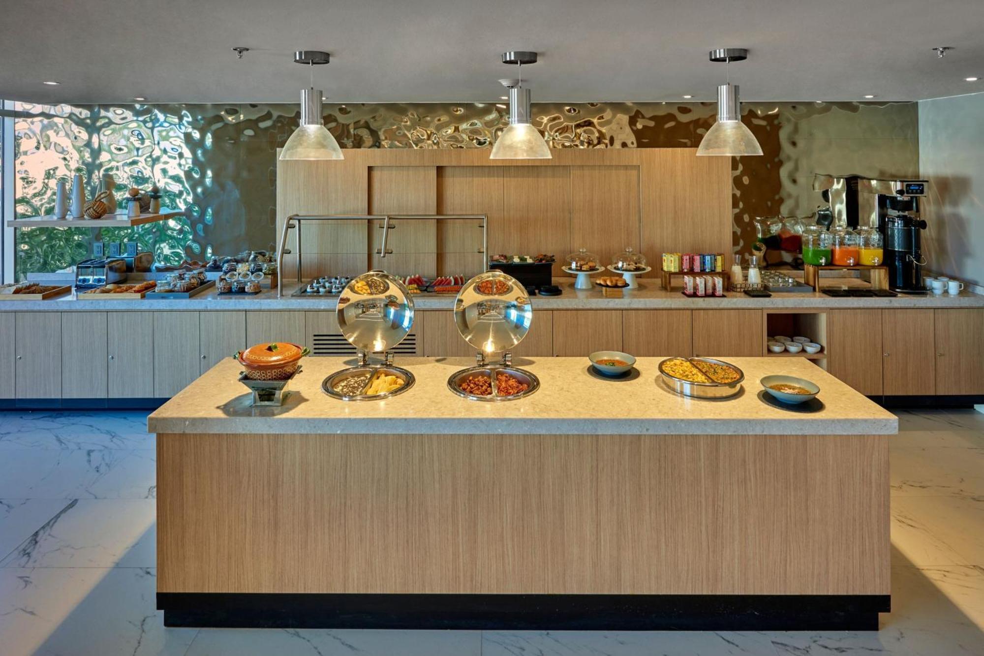 City Express Plus By Marriott Guadalajara Providencia Екстер'єр фото