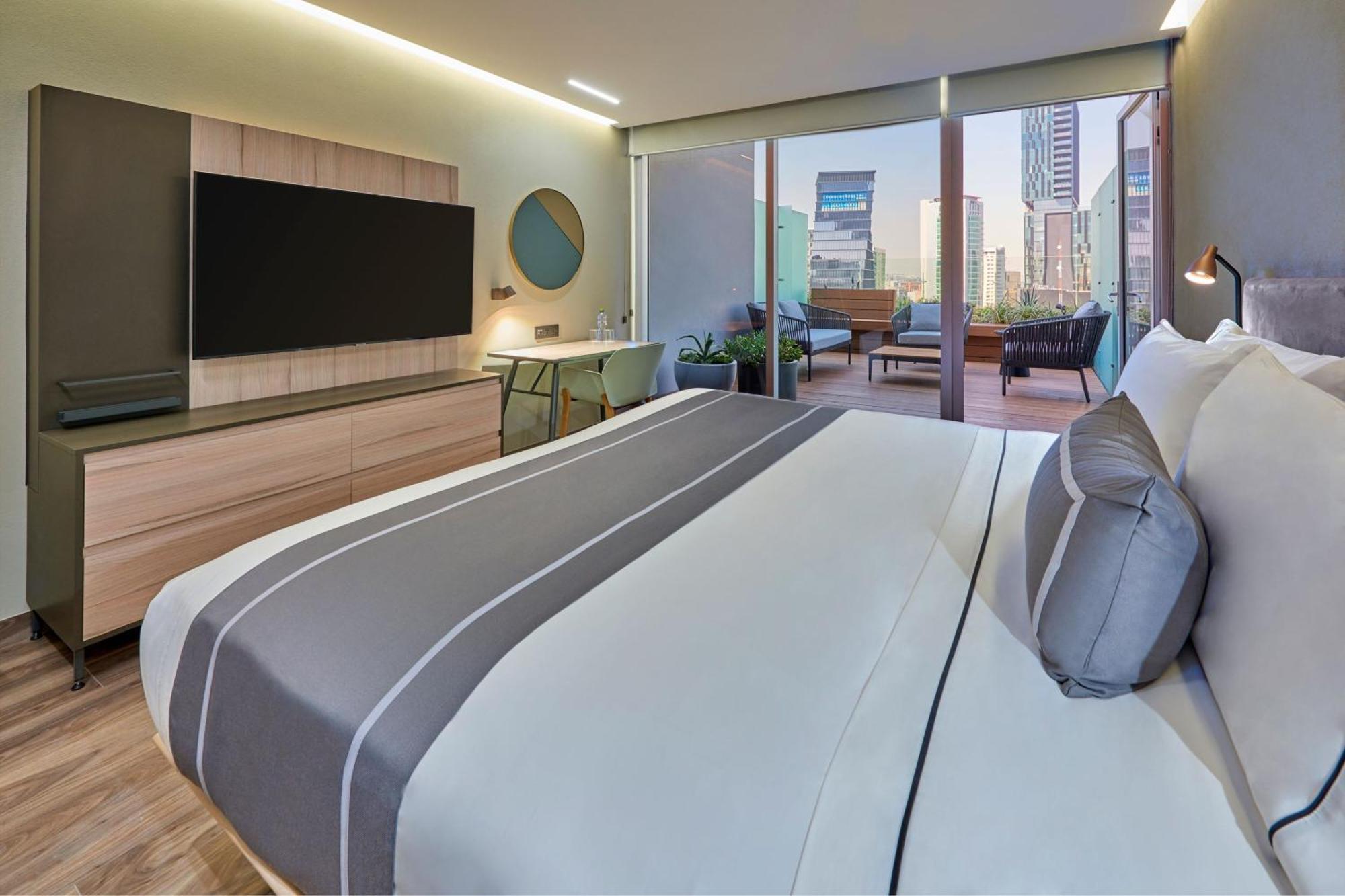 City Express Plus By Marriott Guadalajara Providencia Екстер'єр фото