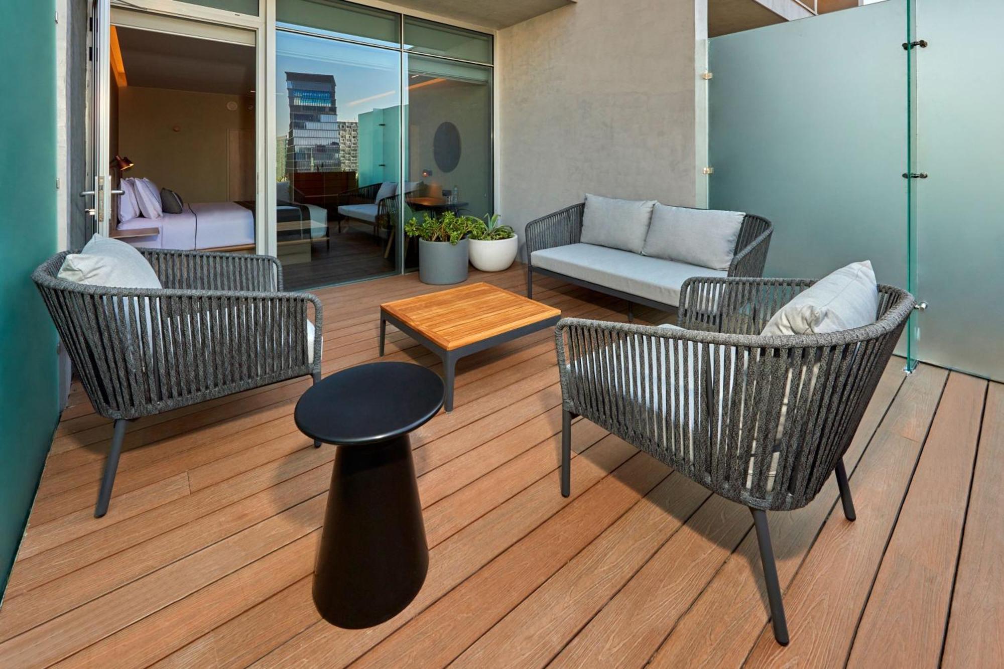 City Express Plus By Marriott Guadalajara Providencia Екстер'єр фото