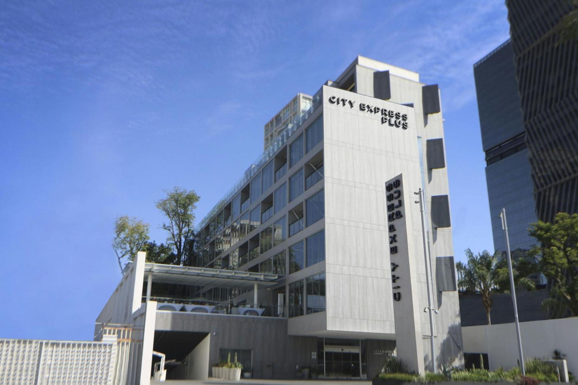 City Express Plus By Marriott Guadalajara Providencia Екстер'єр фото