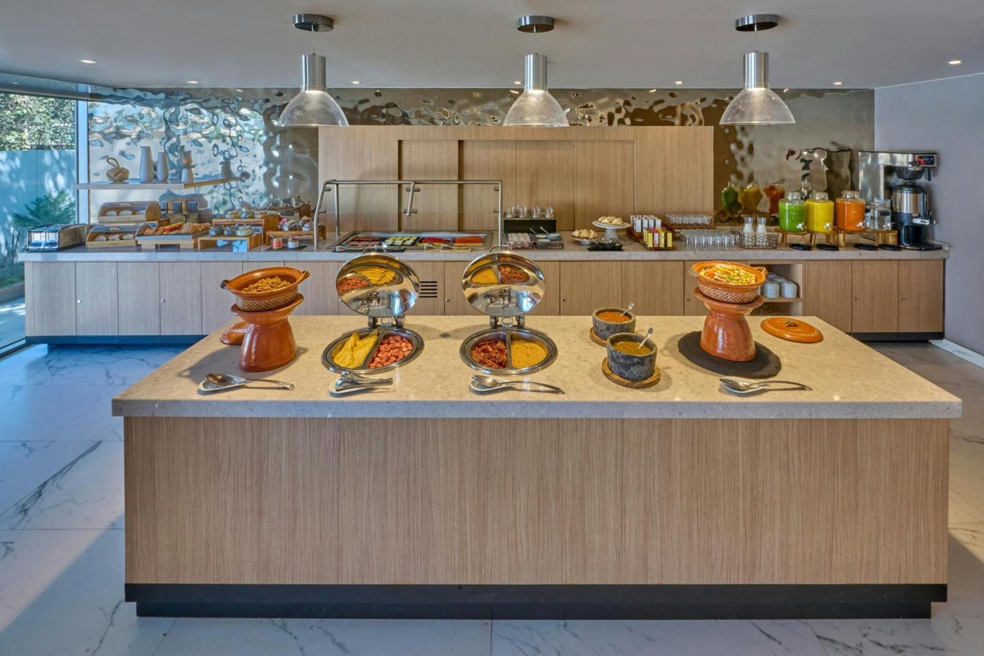 City Express Plus By Marriott Guadalajara Providencia Екстер'єр фото
