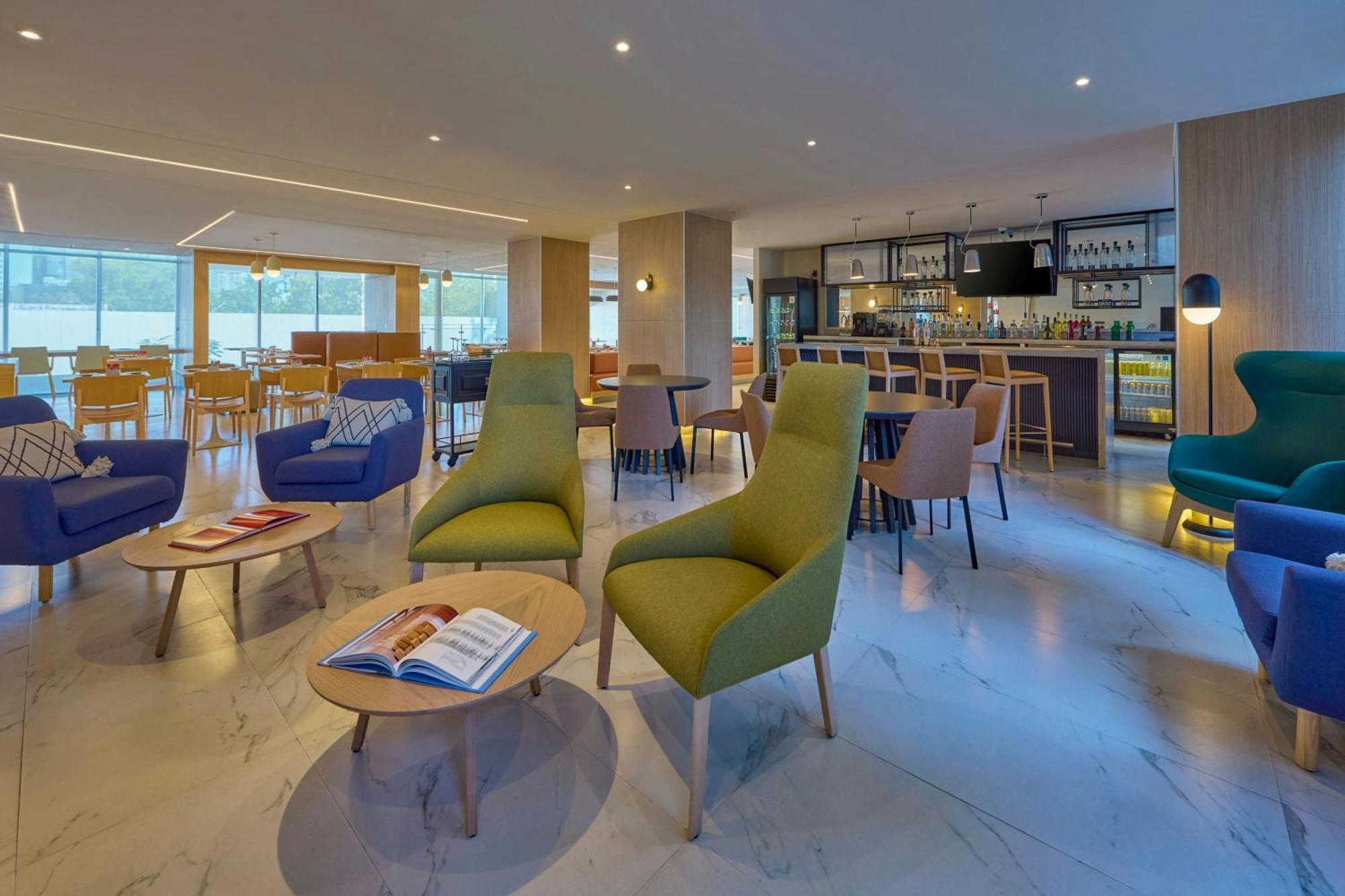 City Express Plus By Marriott Guadalajara Providencia Екстер'єр фото